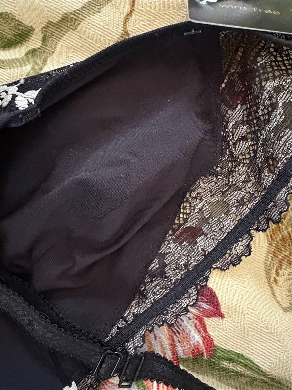 NWT Wacoal/Soma Lace-Trim Bralette in Black and Cream - Picture 8 of 10